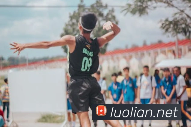 法国4比2战胜克罗地亚夺世界杯冠军 姆巴佩格列兹曼成关键人物